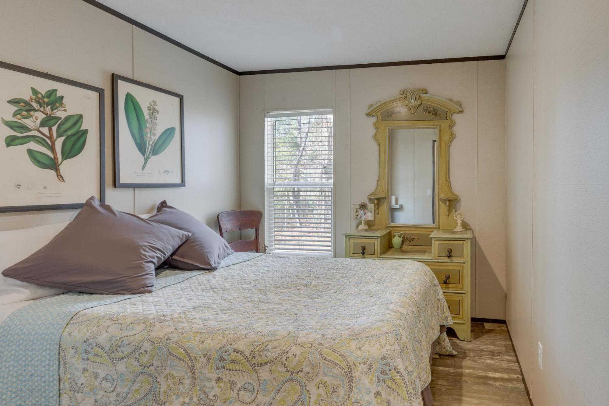 Lakefront Wetumpka Escape With Furnished Deck! Bagian luar foto