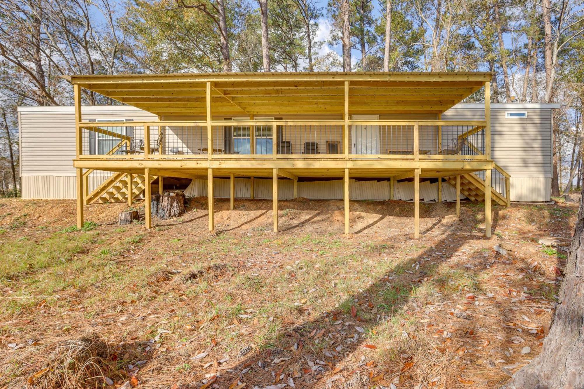 Lakefront Wetumpka Escape With Furnished Deck! Bagian luar foto