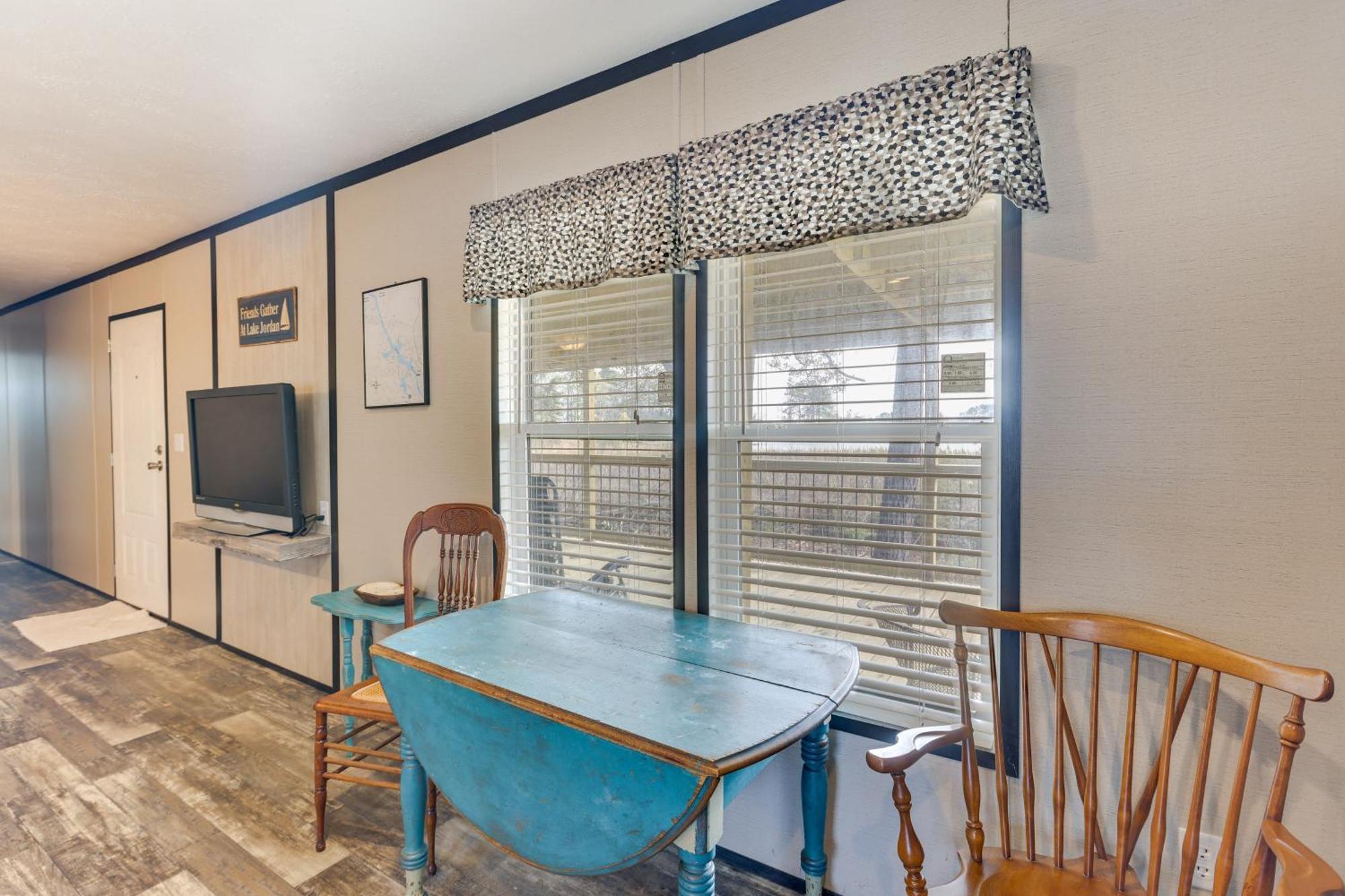 Lakefront Wetumpka Escape With Furnished Deck! Bagian luar foto